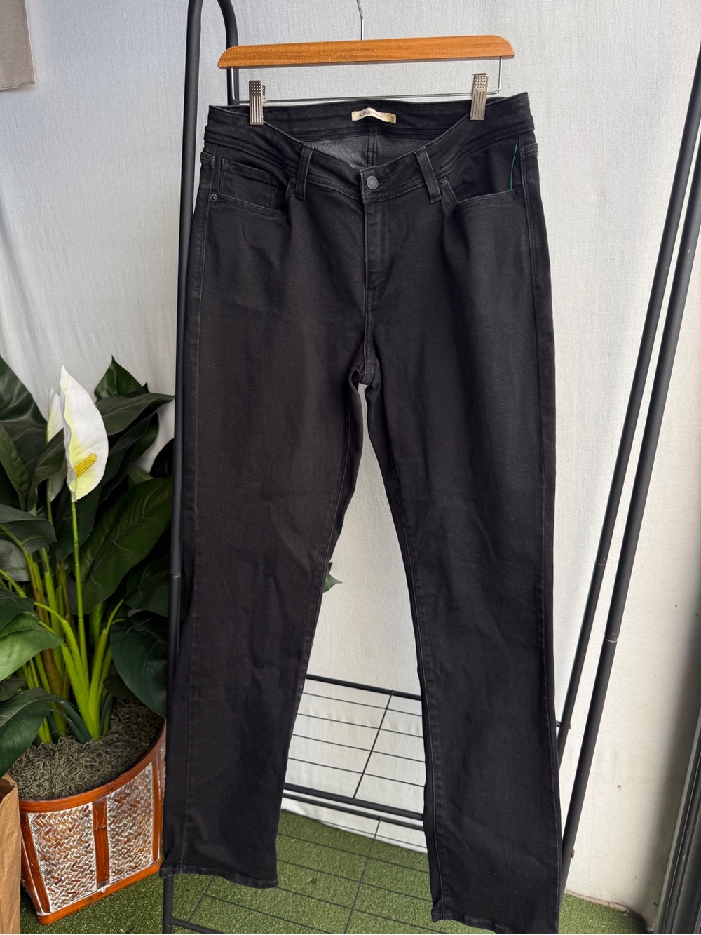 529 Black Levis Curvy Skinny Leg Jeans / Size 12 / 31X32